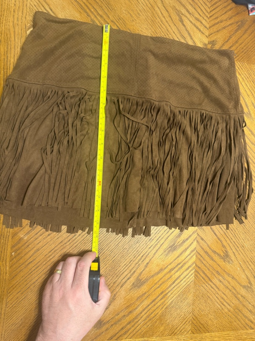American Rag. Gently used size 15 fringe skirt. Waist 14 Length 22 - Picture 4 of 5
